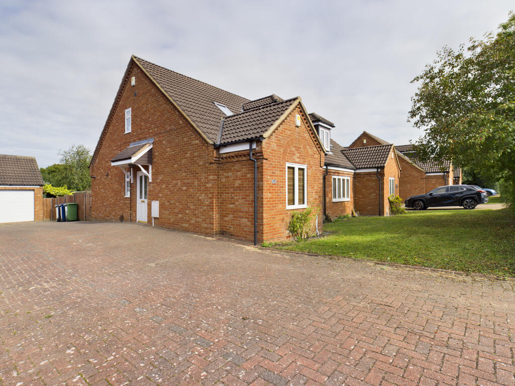 3 bed Semi Detached for rent in Sandy. From Pocock & Shaw - Cambridge