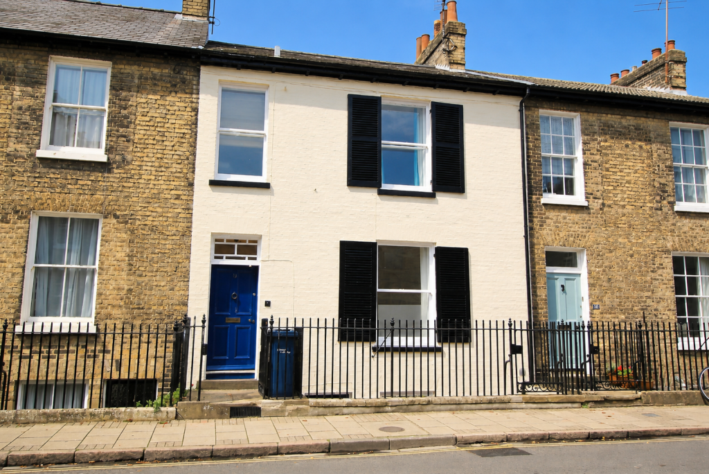 4 bed Mid Terraced House for rent in Cambridge. From Pocock & Shaw - Cambridge