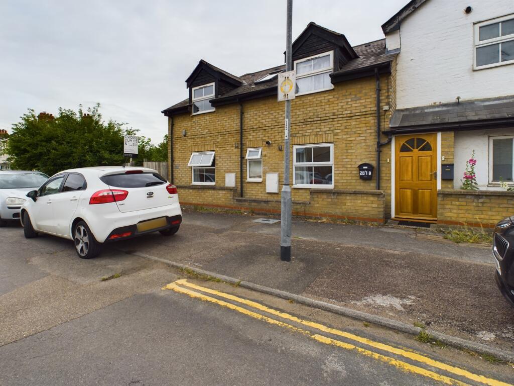 1 bed 1st Floor Flat for rent in Cambridge. From Pocock & Shaw - Cambridge