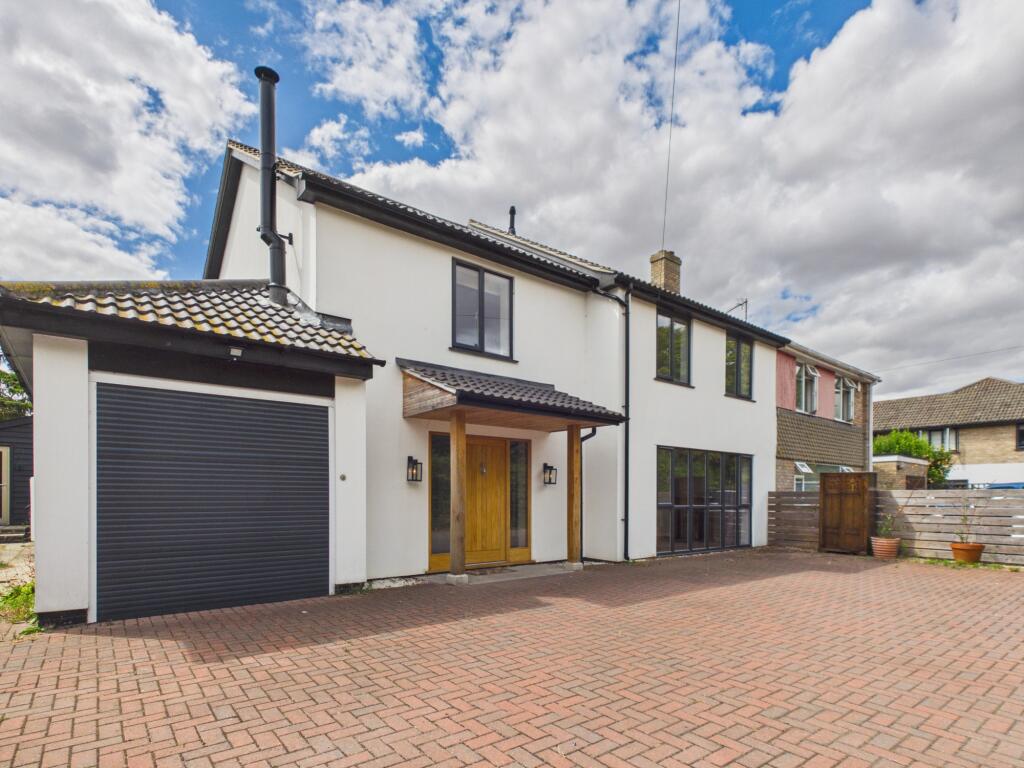 4 bed Semi Detached for rent in Oakington. From Pocock & Shaw - Cambridge 4 bed Semi Detached for rent in Oakington. From Pocock & Shaw - Cambridge