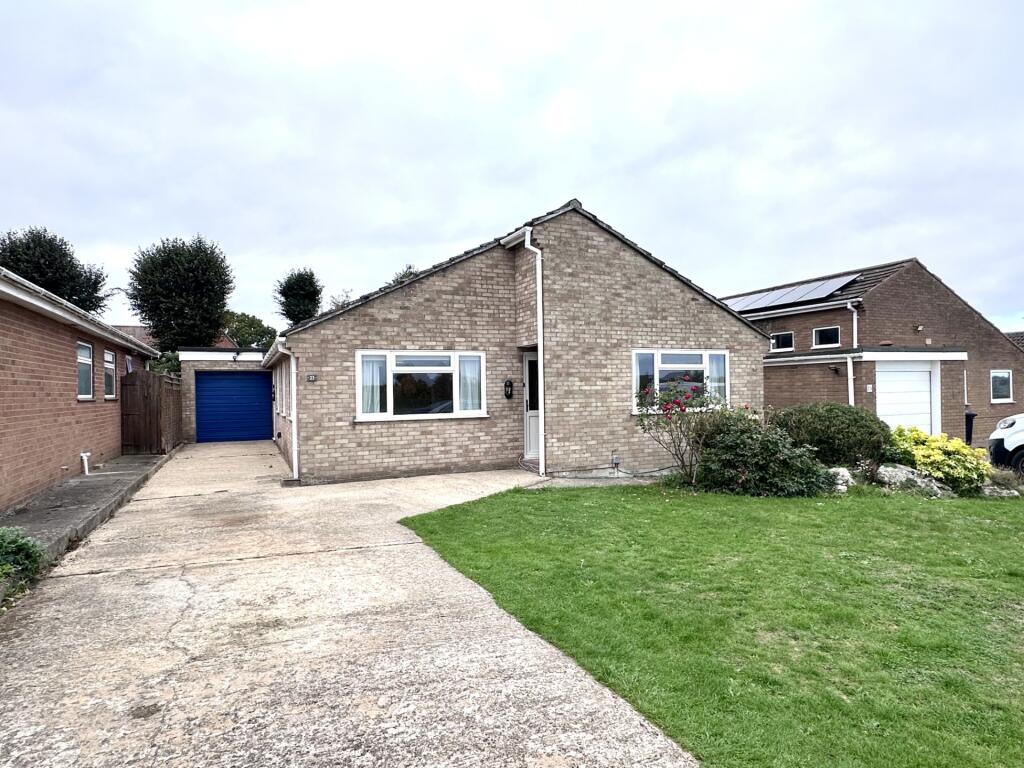 3 bed Detached bungalow for rent in Newmarket. From Pocock & Shaw - Ely 3 bed Detached bungalow for rent in Newmarket. From Pocock & Shaw - Ely