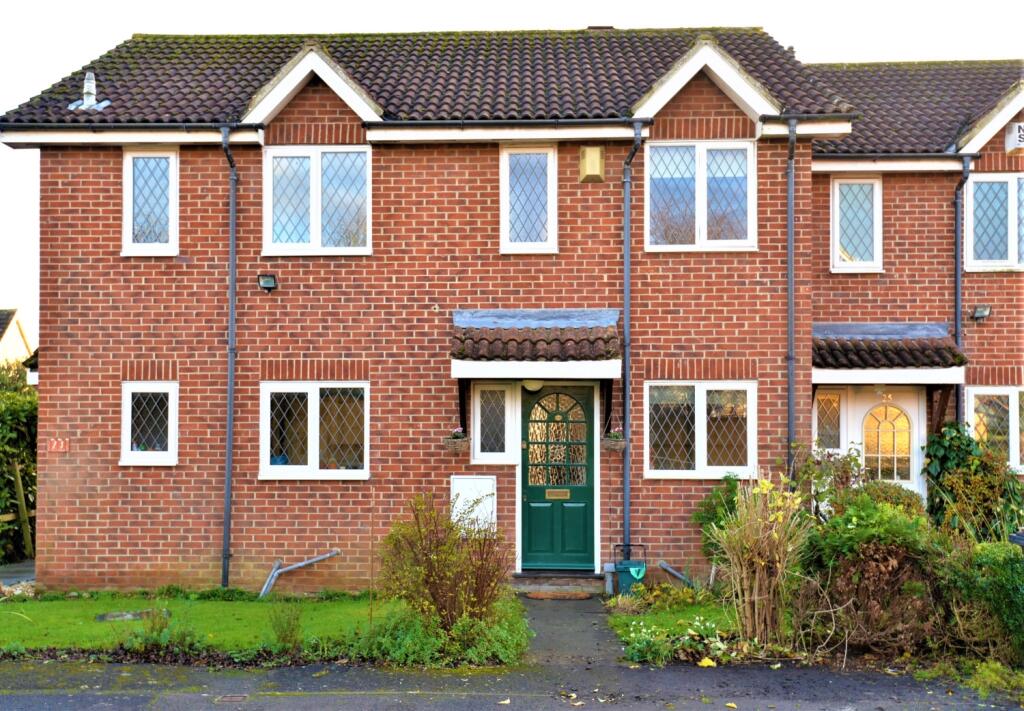 2 bed Mid Terraced House for rent in Chawley. From Portfolio Properties - Oxford