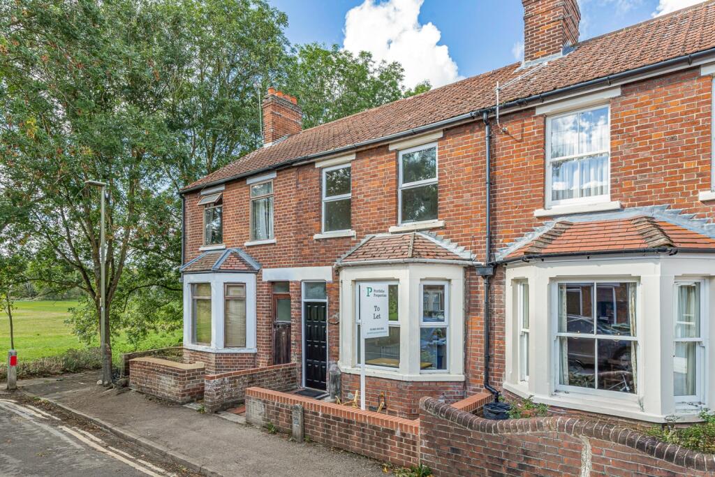 4 bed Mid Terraced House for rent in Oxford. From Portfolio Properties - Oxford