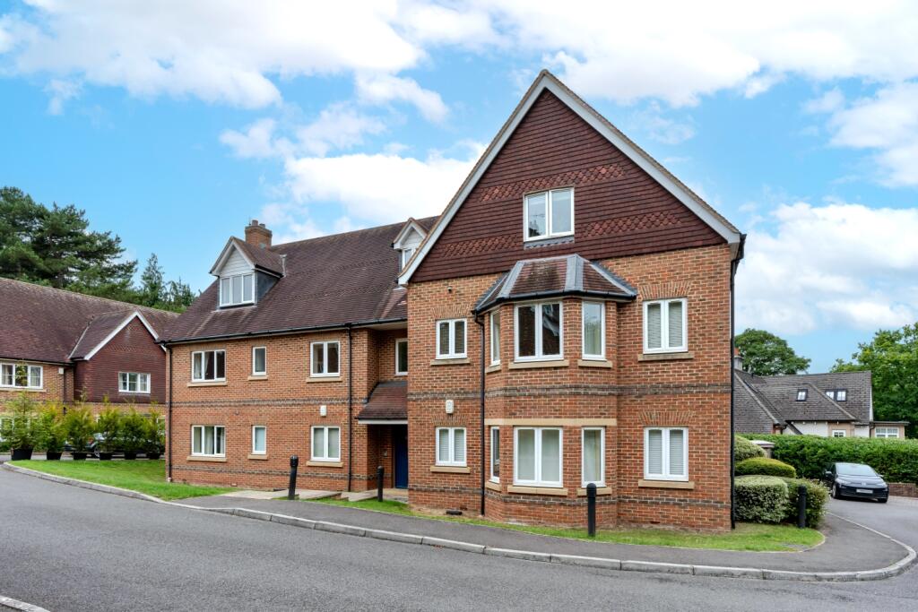 2 bed 1st Floor Flat for rent in Chawley. From Portfolio Properties - Oxford