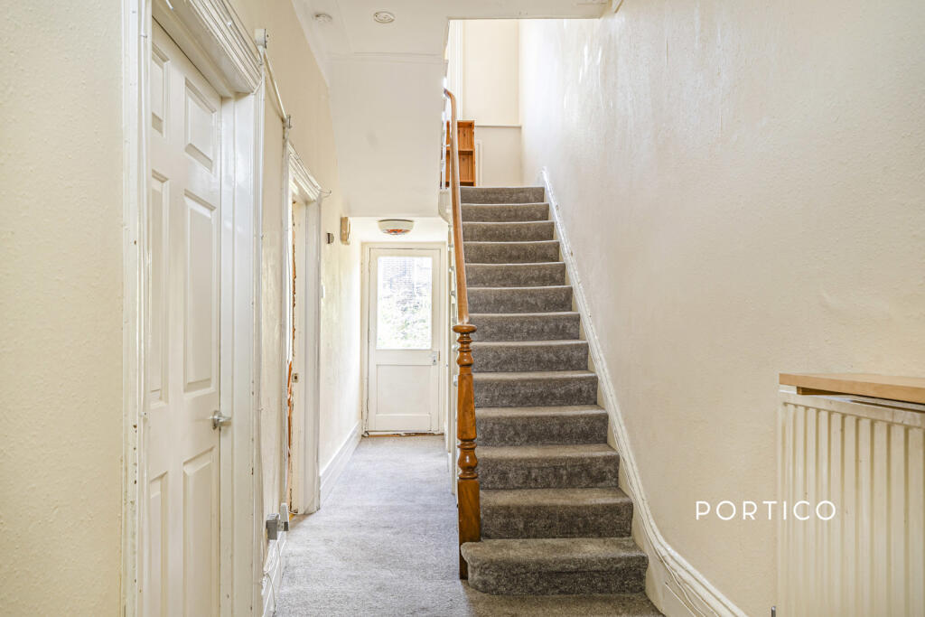 3 bed 1st Floor Flat for rent in Camden Town. From Portico - Camden