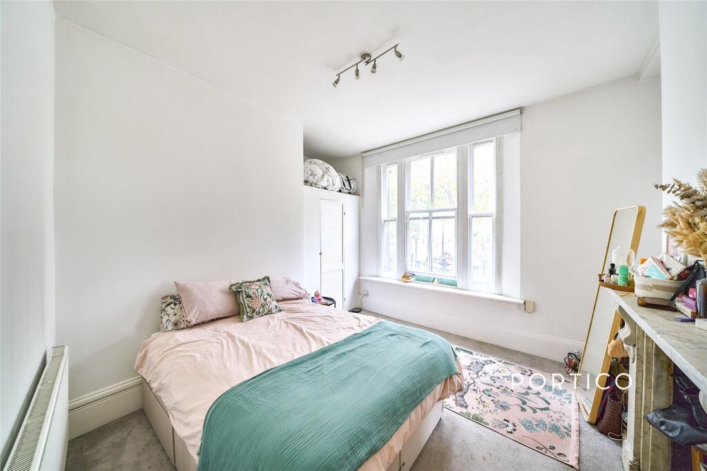 1 bed 1st Floor Flat for rent in London. From Portico - Clapham