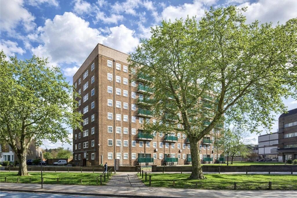 2 bed 1st Floor Flat for rent in Clapham. From Portico - Clapham