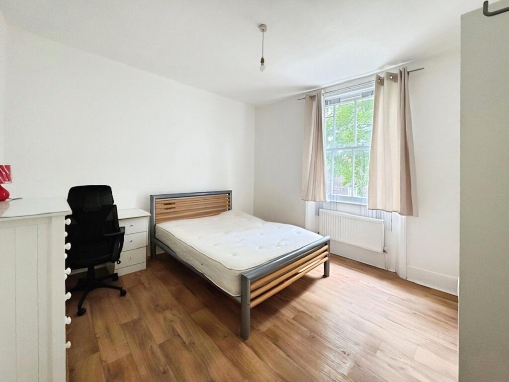 1 bed House Share for rent in London. From Portico - Clapham