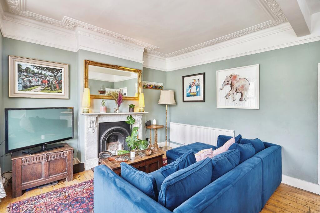 3 bed 1st Floor Flat for rent in Clapham. From Portico - Clapham 3 bed 1st Floor Flat for rent in Clapham. From Portico - Clapham