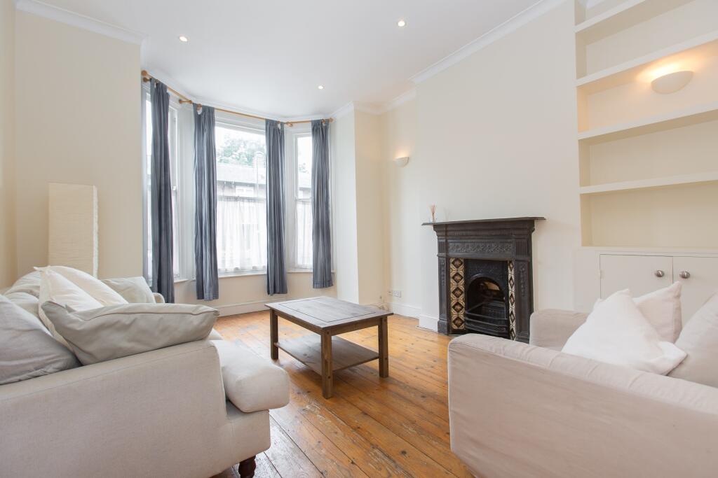 2 bed 1st Floor Flat for rent in London. From Portico - Clapham