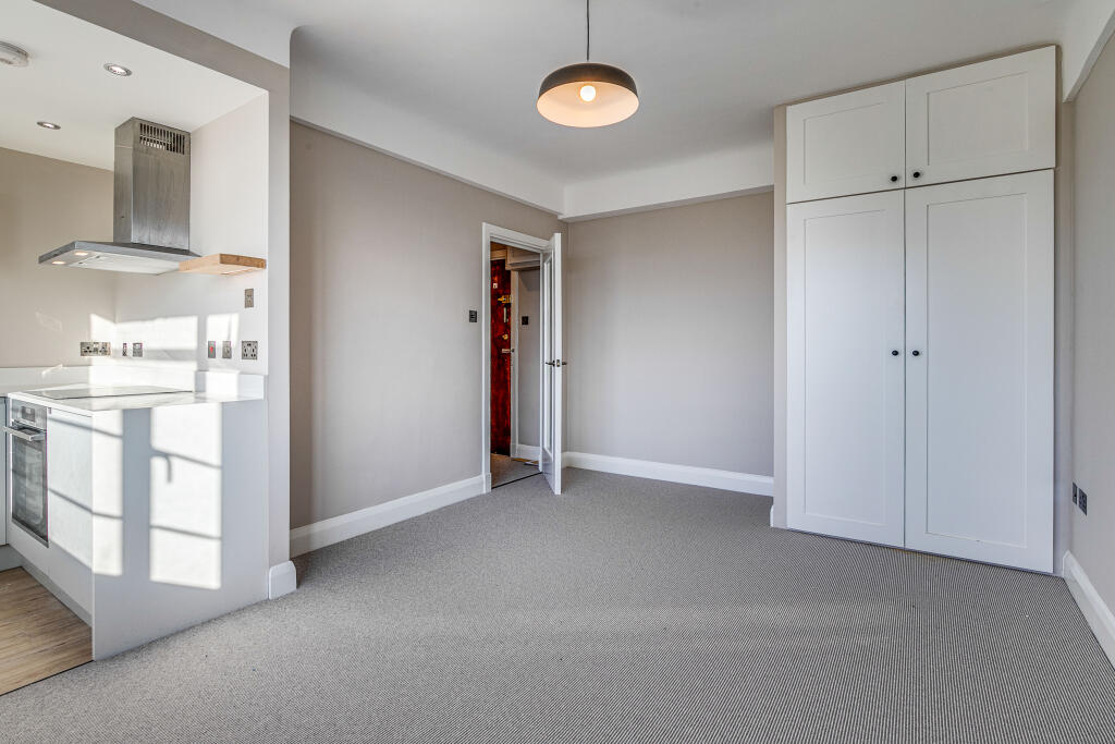 4 bed 1st Floor Flat for rent in Streatham. From Portico - Clapham