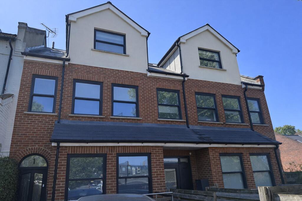 2 bed 1st Floor Flat for rent in Camberwell. From Portico - Dulwich