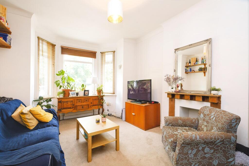 1 bed 1st Floor Flat for rent in London. From Portico - Dulwich