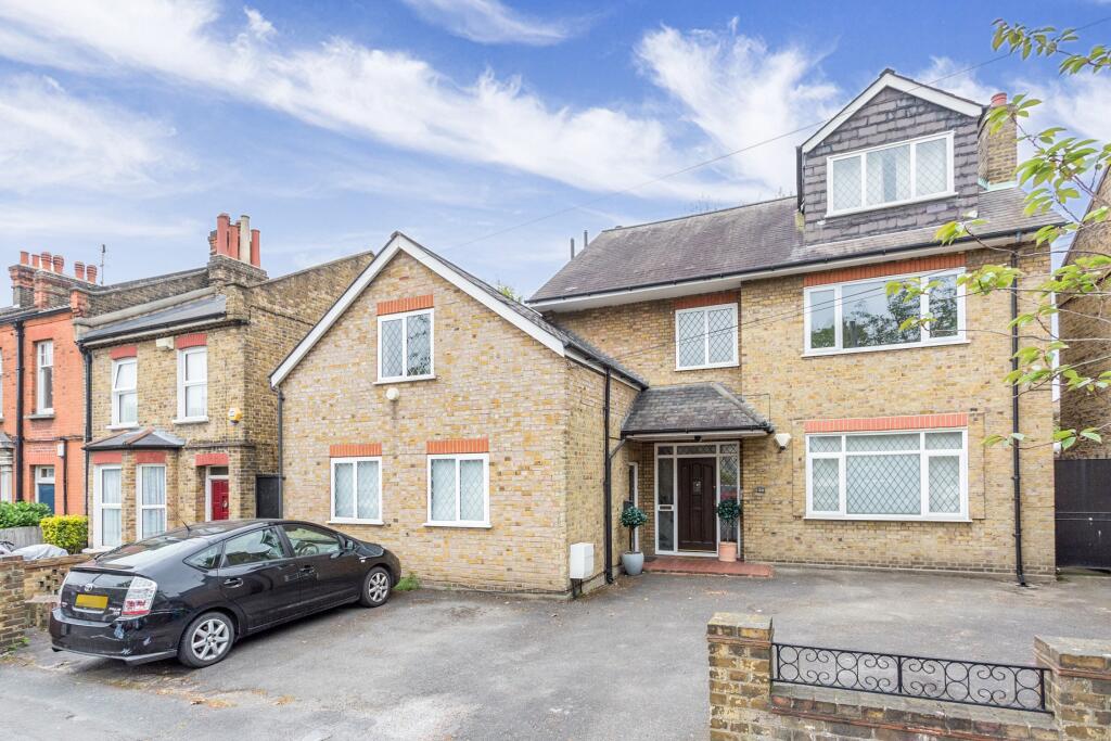 1 bed 1st Floor Flat for rent in Camberwell. From Portico - Dulwich