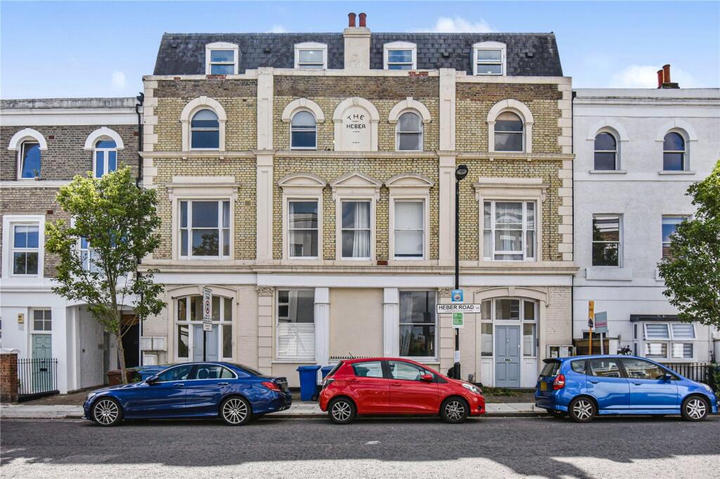 1 bed 1st Floor Flat for rent in Camberwell. From Portico - Dulwich 1 bed 1st Floor Flat for rent in Camberwell. From Portico - Dulwich