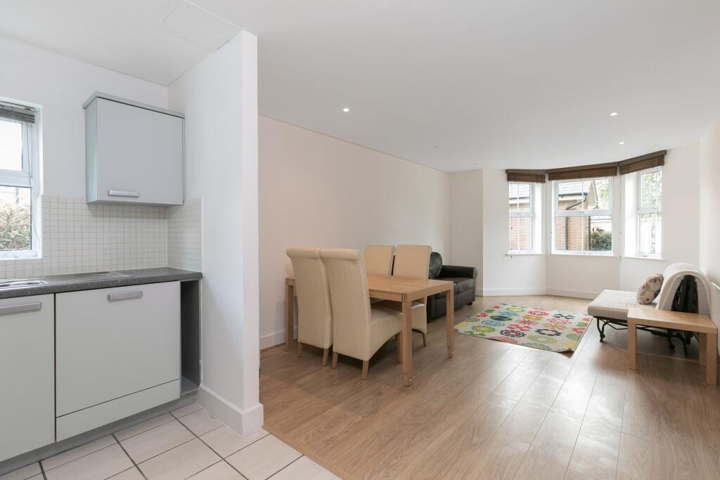 2 bed 1st Floor Flat for rent in Camberwell. From Portico - Dulwich 2 bed 1st Floor Flat for rent in Camberwell. From Portico - Dulwich
