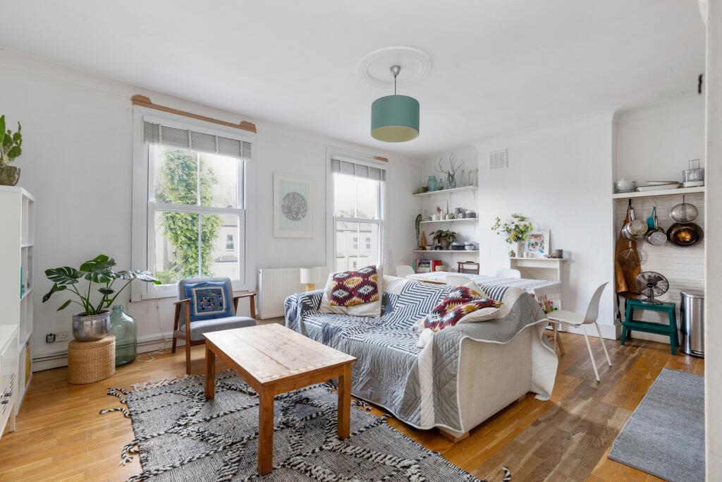 2 bed 1st Floor Flat for rent in Camberwell. From Portico - Dulwich