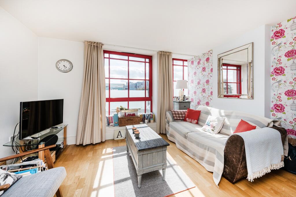 1 bed 1st Floor Flat for rent in London. From Portico - Highbury