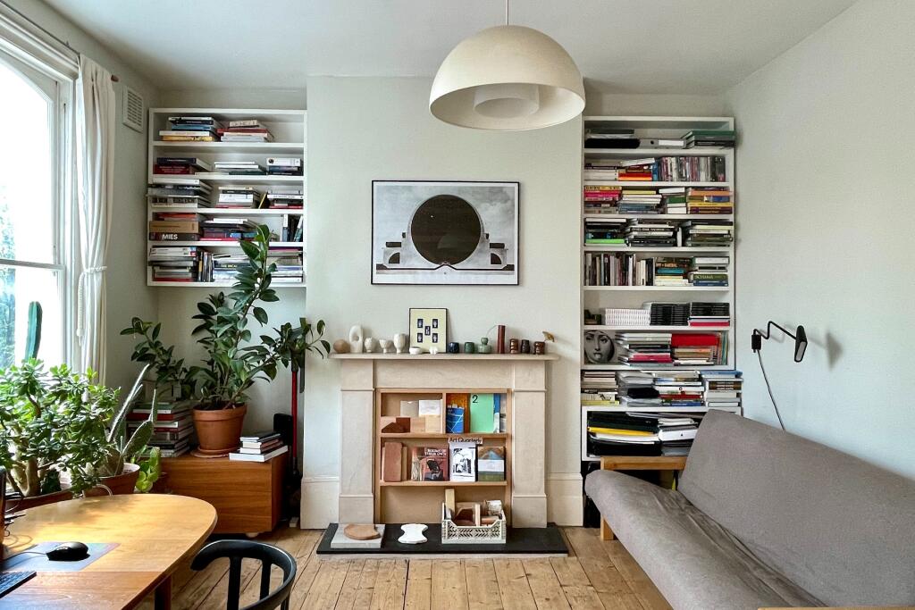 1 bed 1st Floor Flat for rent in Stoke Newington. From Portico - Highbury 1 bed 1st Floor Flat for rent in Stoke Newington. From Portico - Highbury