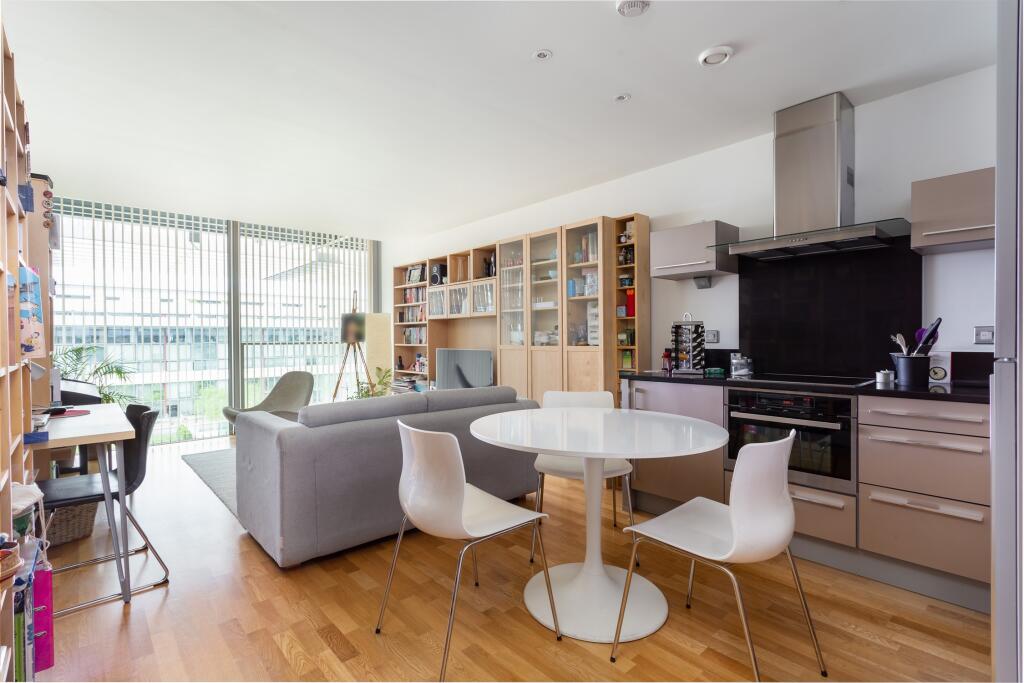1 bed 1st Floor Flat for rent in Stoke Newington. From Portico - Highbury 1 bed 1st Floor Flat for rent in Stoke Newington. From Portico - Highbury
