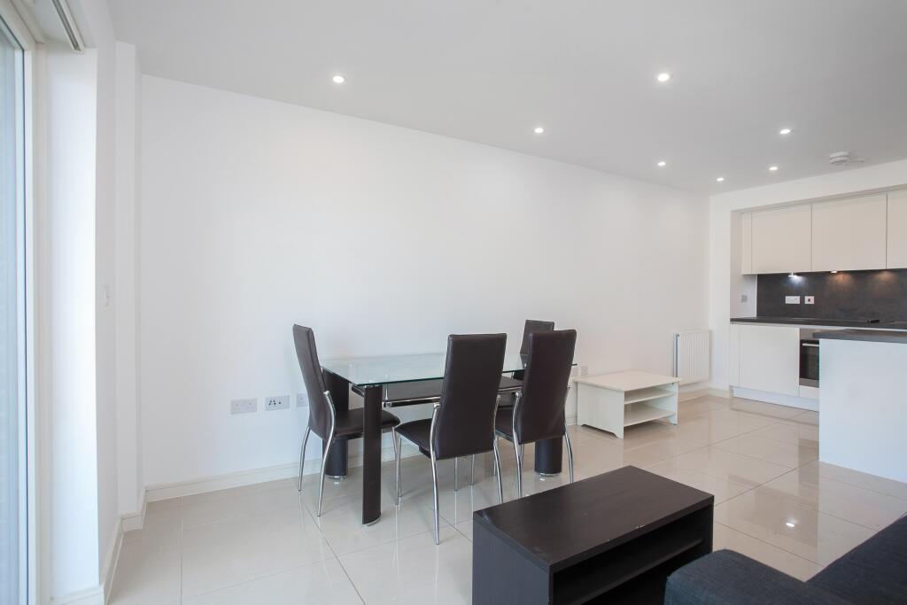 1 bed 1st Floor Flat for rent in London. From Portico - Highbury