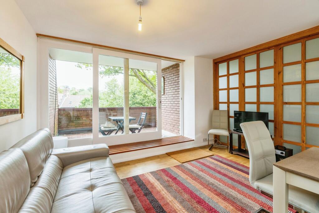 1 bed 1st Floor Flat for rent in Hornsey. From Portico - Highbury