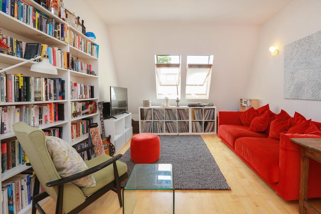 2 bed 1st Floor Flat for rent in London. From Portico - Highbury 2 bed 1st Floor Flat for rent in London. From Portico - Highbury