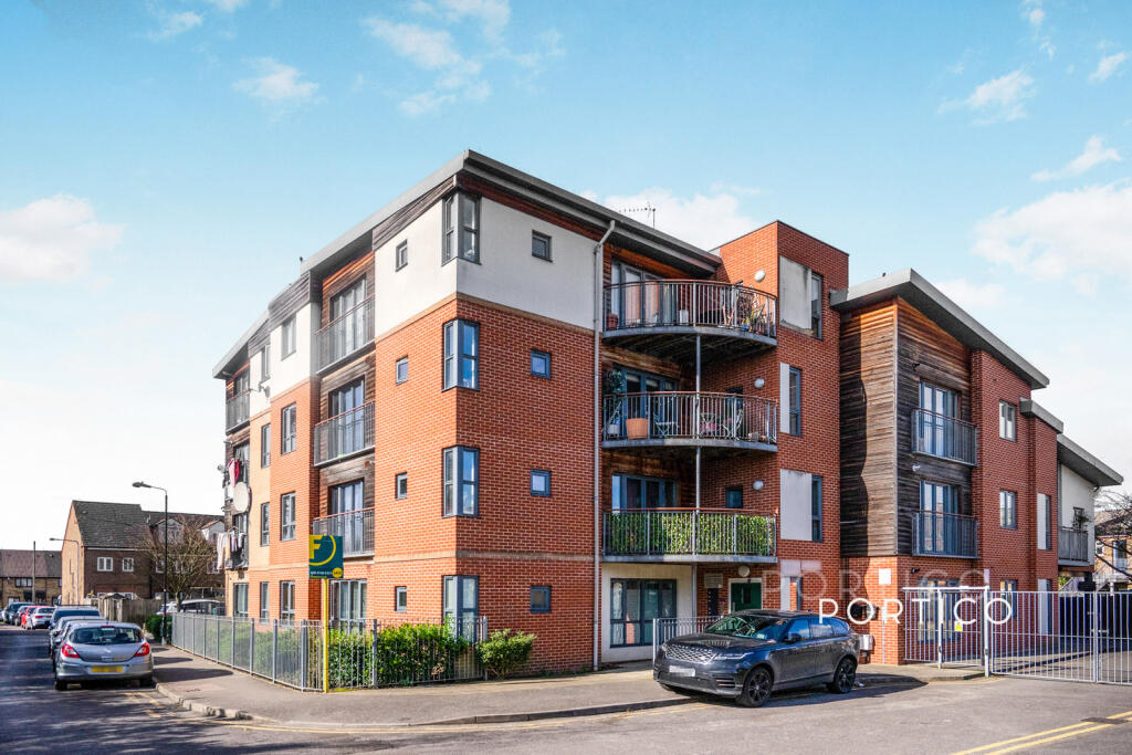 2 bed 1st Floor Flat for rent in London. From Portico - Walthamstow