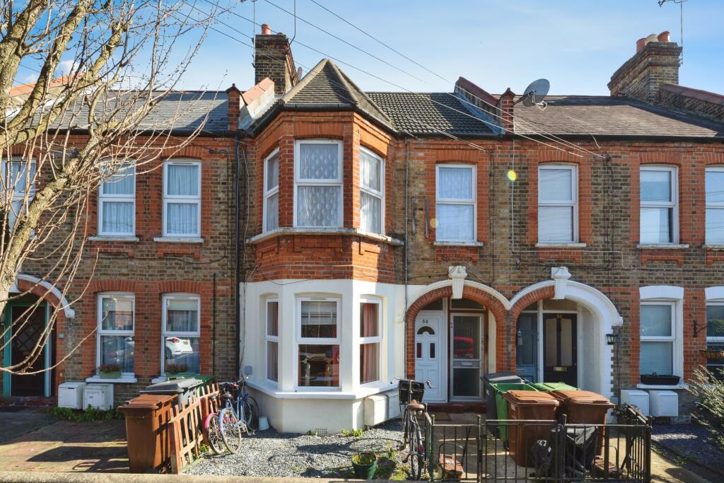 3 bed 1st Floor Flat for rent in London. From Portico - Walthamstow