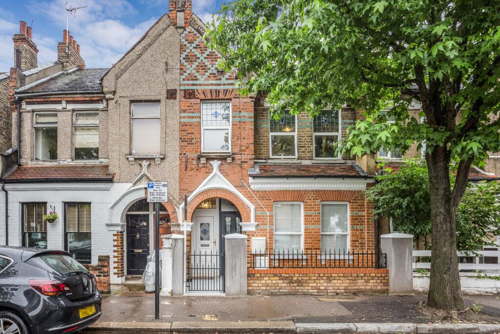 2 bed 1st Floor Flat for rent in London. From Portico - Walthamstow
