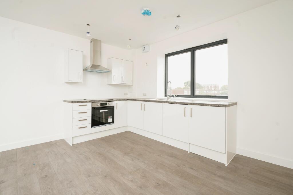 2 bed 1st Floor Flat for rent in London. From Portico - Walthamstow