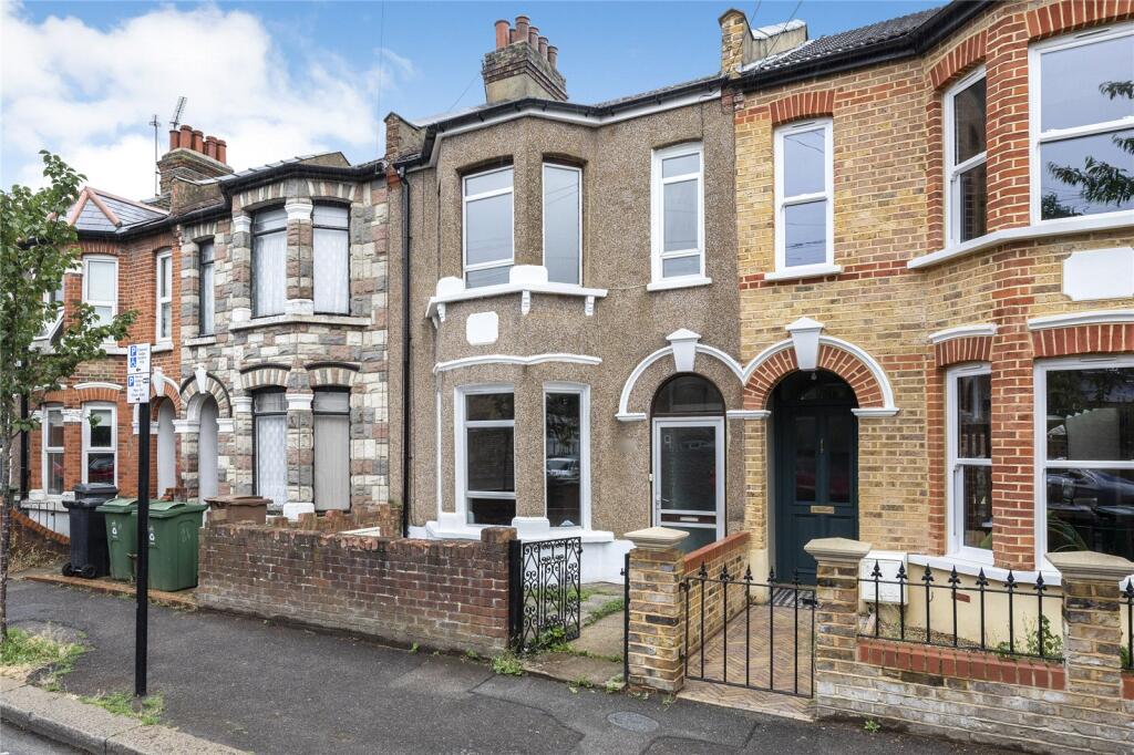 3 bed Detached for rent in London. From Portico - Walthamstow 3 bed Detached for rent in London. From Portico - Walthamstow