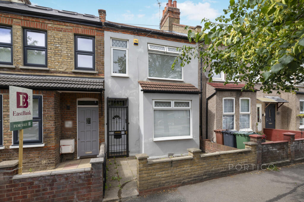 3 bed Detached for rent in London. From Portico - Walthamstow