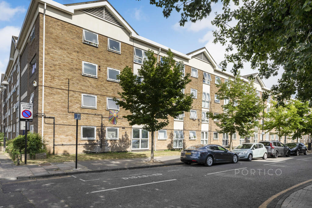 3 bed Detached for rent in Walthamstow. From Portico - Walthamstow 3 bed Detached for rent in Walthamstow. From Portico - Walthamstow