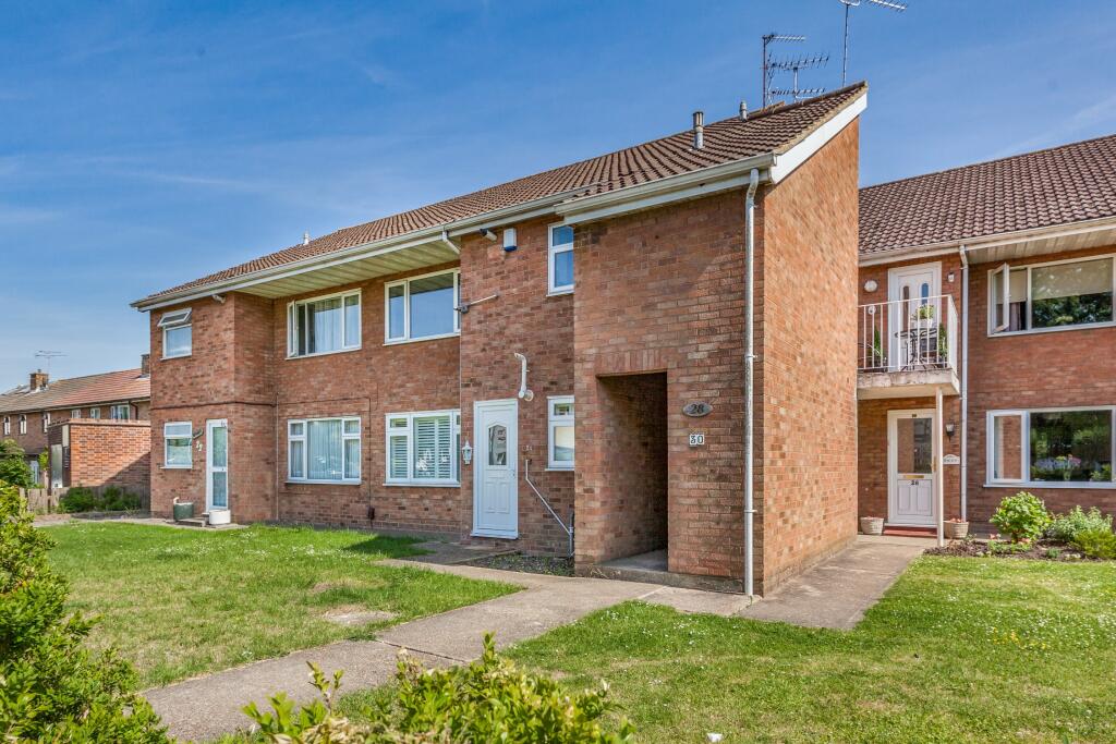 2 bed 1st Floor Flat for rent in Chigwell. From Portico - Woodford