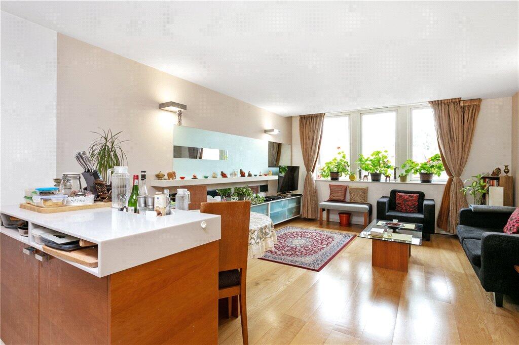 2 bed 1st Floor Flat for rent in Woodford. From Portico - Woodford