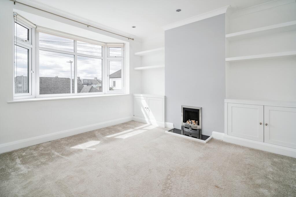 2 bed 1st Floor Flat for rent in Woodford. From Portico - Woodford