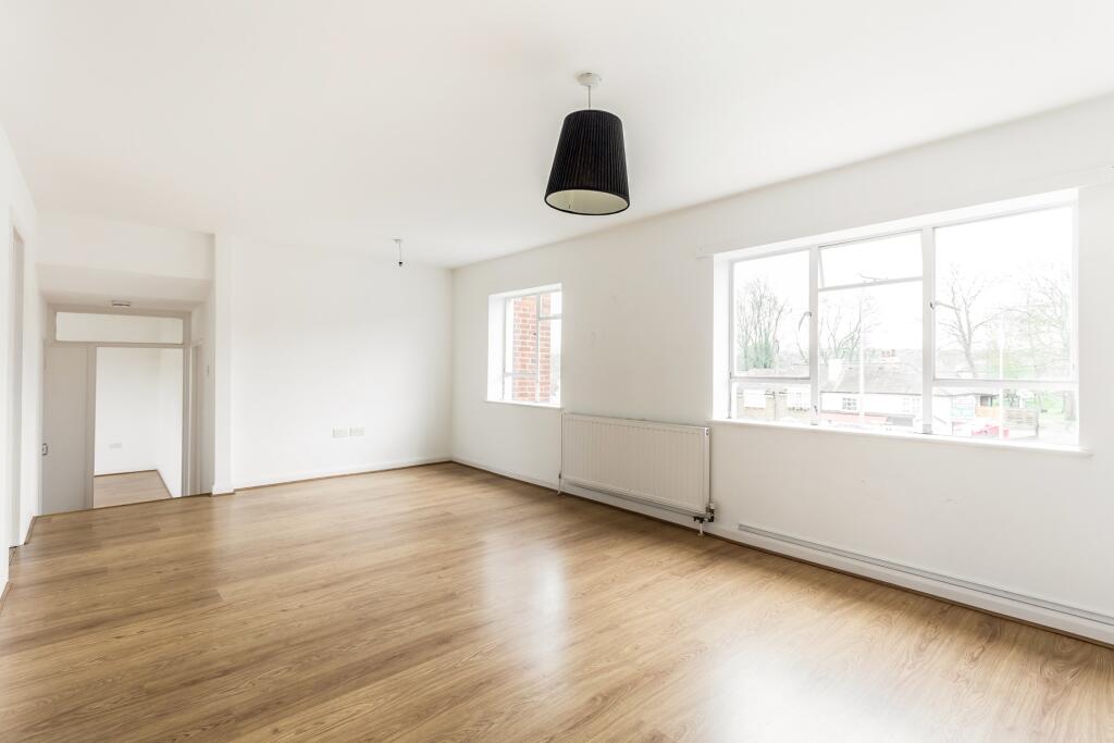 2 bed 1st Floor Flat for rent in Chigwell. From Portico - Woodford 2 bed 1st Floor Flat for rent in Chigwell. From Portico - Woodford