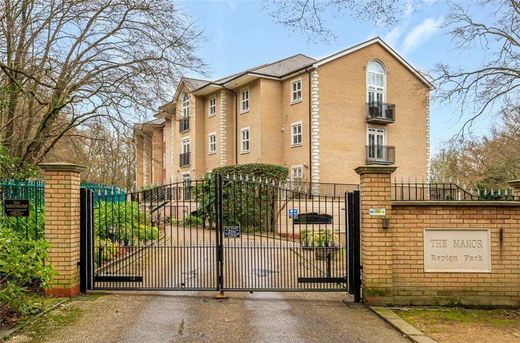 2 bed 1st Floor Flat for rent in Woodford. From Portico - Woodford