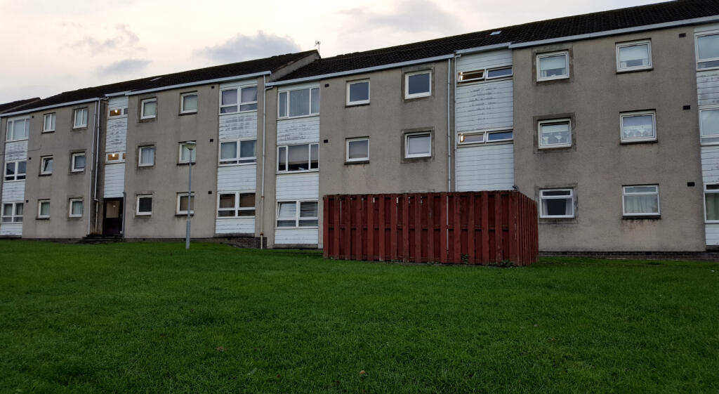 2 bed 1st Floor Flat for rent in Bearsden. From Premier Properties - Uddingston