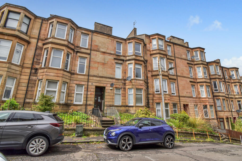 2 bed 1st Floor Flat for rent in Rutherglen. From Premier Properties - Uddingston