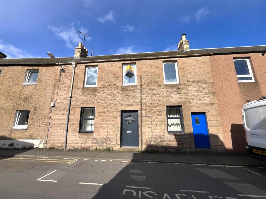 2 bed 1st Floor Flat for rent in Coupar Angus. From Premier Properties Perth - Perth