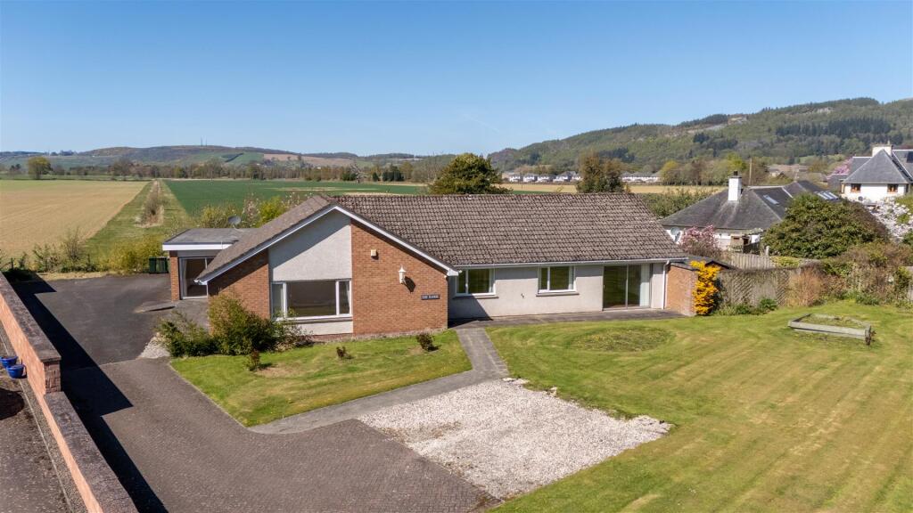 4 bed Detached bungalow for rent in Bridge of Earn. From Premier Properties Perth - Perth