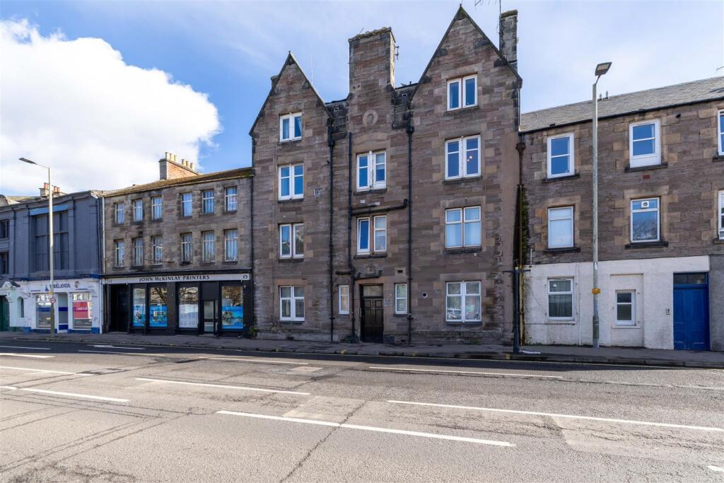 1 bed 1st Floor Flat for rent in Kinfauns. From Premier Properties Perth - Perth