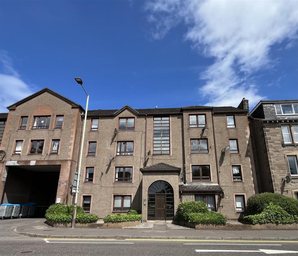 2 bed 1st Floor Flat for rent in Perth. From Premier Properties Perth - Perth