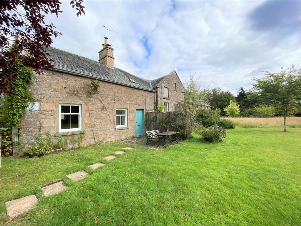 1 bed Cottage for rent in Dunning. From Premier Properties Perth - Perth 1 bed Cottage for rent in Dunning. From Premier Properties Perth - Perth