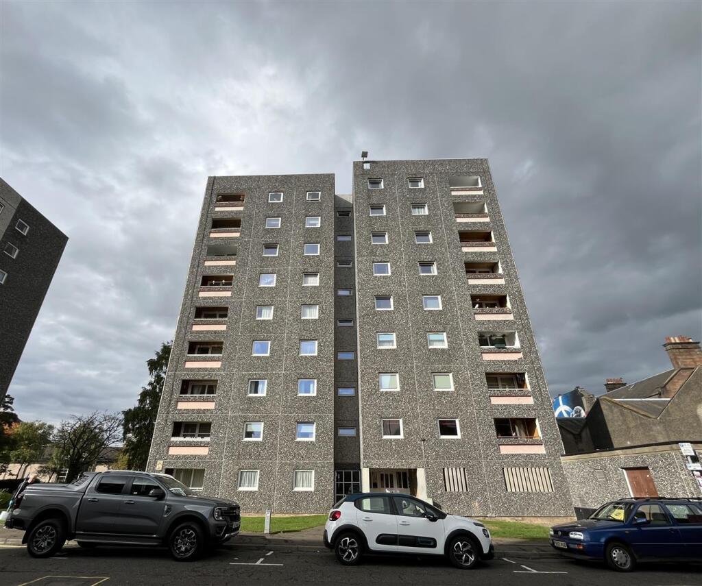 2 bed 1st Floor Flat for rent in Perth. From Premier Properties Perth - Perth