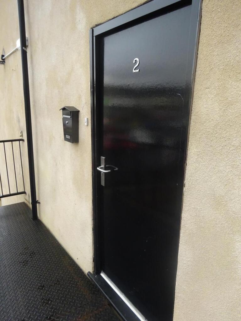 2 bed 1st Floor Flat for rent in Shaw. From Prestige Sales and Lettings Limited - Rochdale