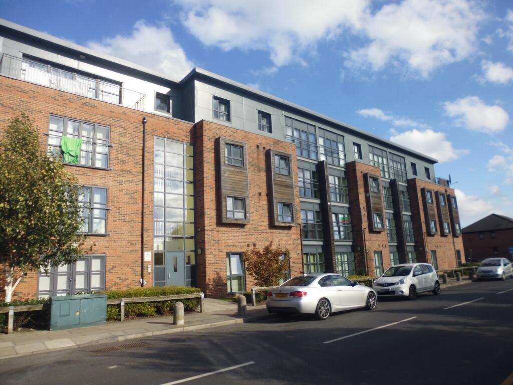 2 bed Apartment for rent in Eccles. From Prestige Sales and Lettings Limited - Rochdale 2 bed Apartment for rent in Eccles. From Prestige Sales and Lettings Limited - Rochdale