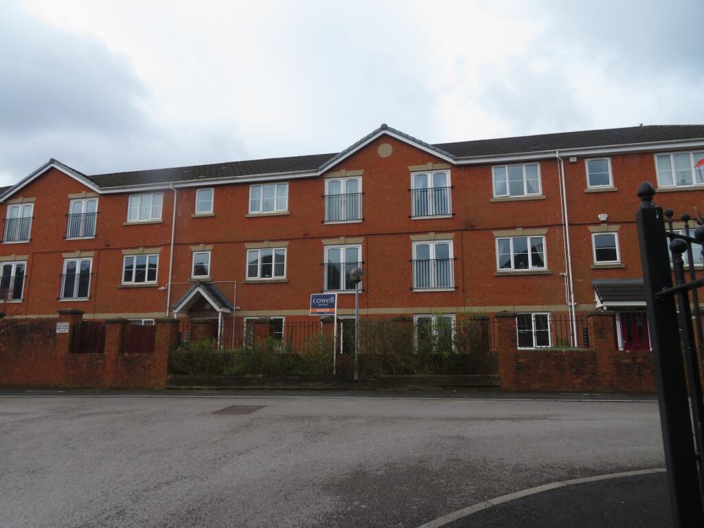 2 bed Apartment for rent in Rochdale. From Prestige Sales and Lettings Limited - Rochdale 2 bed Apartment for rent in Rochdale. From Prestige Sales and Lettings Limited - Rochdale